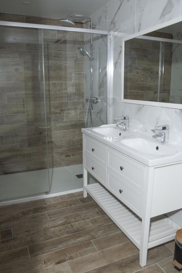 Апартаменти Triplex 110 M2 Centre Historique Avec Jacuzzi Дінан Екстер'єр фото