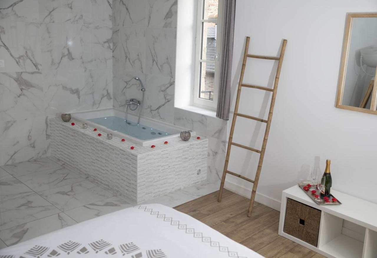 Апартаменти Triplex 110 M2 Centre Historique Avec Jacuzzi Дінан Екстер'єр фото